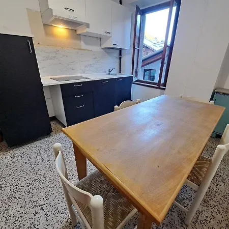 Black Dolomyte Apartment * Schilpario