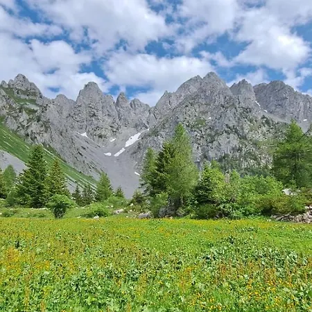 Black Dolomyte 아파트 스킬파리오